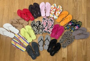 Old Navy Women’s Flip Flops B&W, Red, Stripe, Orange, Gray, Cherry, Pink Sz 6-11 - Picture 1 of 11