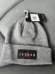 Nike Air Jordan Boy's Beanie Big Kids Sz 8/20 Grey/Red MSRP $25 - Picture 1 of 5
