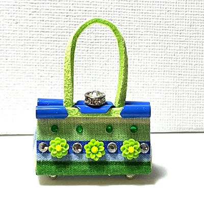 "Único bolso azul y verde para muñecas de moda de 11"" diseñado por Bee" Foto 1 de 4