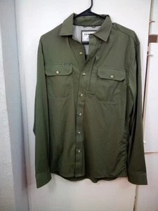 Poncho Shirt Mens S Green Long Sleeve Button Up Slim Fit Vented Fishing NWOT - Picture 1 of 6