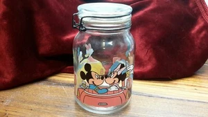 De colección Walt Disney World | At the Drive in | Jarro de vidrio | Sello de tapa enganchable - Imagen 1 de 10