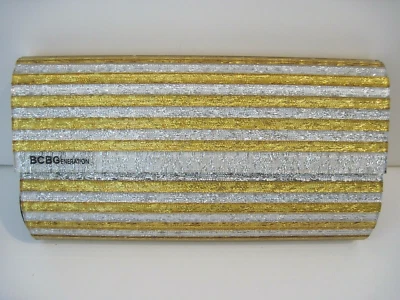 Bolso sin asas estilo estuche rígido dorado y plateado BCBGENERATION excelente estado Foto 1 de 4