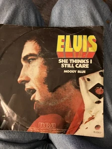 Elvis Presley - Moody Blue / She Thinks I Still Care (RCA - PB-10857) - Bild 1 von 3