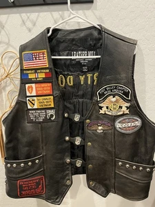 Vintage Harley Davidson Black Leather Motorcycle Vest Patches & Pins Vietnam - Picture 1 of 9