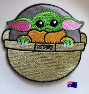 1pce Cartoon Baby Yoda Iron On Embroidery Patch 10x9cm - Picture 1 of 2