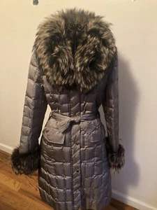 Belle Fare Gorgeous fur coat with raccoon collar - Picture 1 of 5