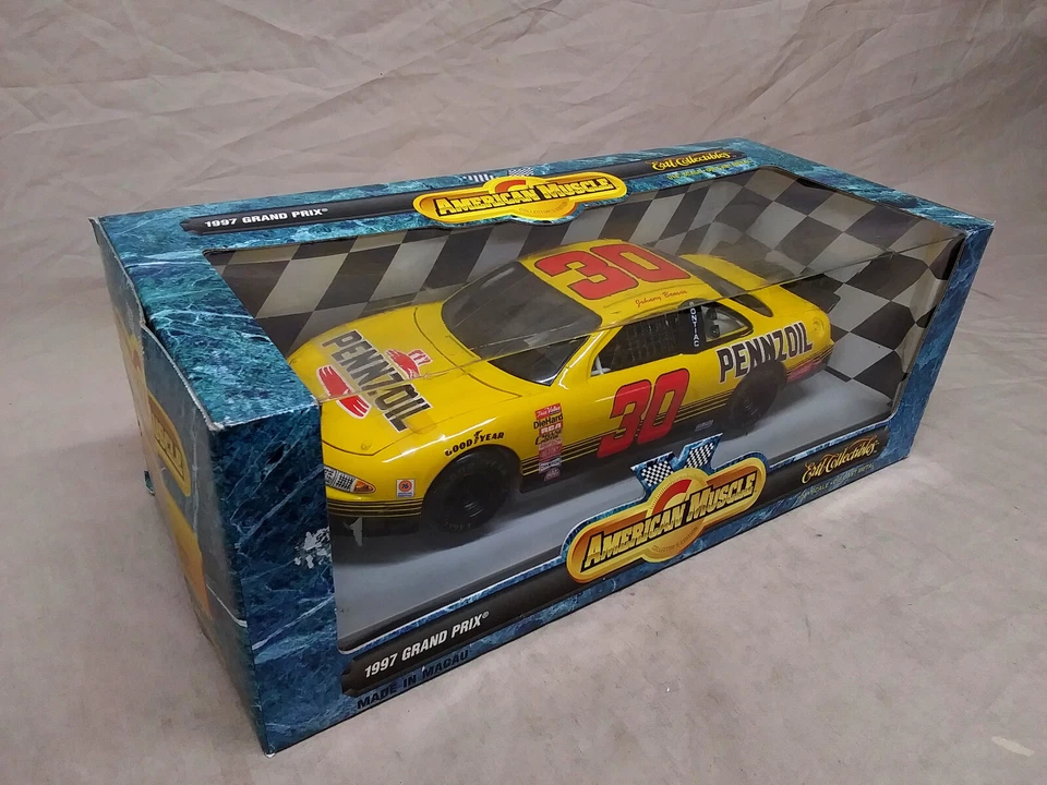 American Muscle 1997 Grand Prix #30 Johnny Benson Pennzoil Diecast Car 1 18