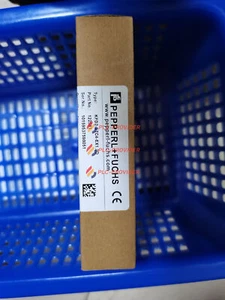 New Sealed KFD2-STC4-EX1.2O Pepperl+Fuchs Fast Shipping - Picture 1 of 1