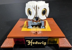 LEGO Harry Potter 75979 Hedwig Partial Set - Base & Head Assembly Partial - Picture 1 of 11