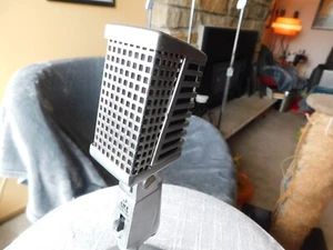 ART SOUND DYNAMIC Microphone NICE CONDITION WITH STAND - Picture 1 of 6