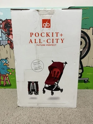 Cochecito de viaje compacto ligero GB Pockit+ All-City negro caja abierta Foto 1 de 4