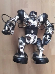 WowWee Robosapien Robot RC Remote Control silver toy NO REMOTE - Picture 1 of 2