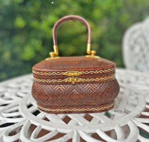 Lipao grass woven bag, High class handicrafts, woven by hand, strand by strand