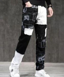 Herren schwarz weiß gemischt Buchstaben Dekor Patch gerades Bein Denim Jeans Hose neu - Bild 1 von 8