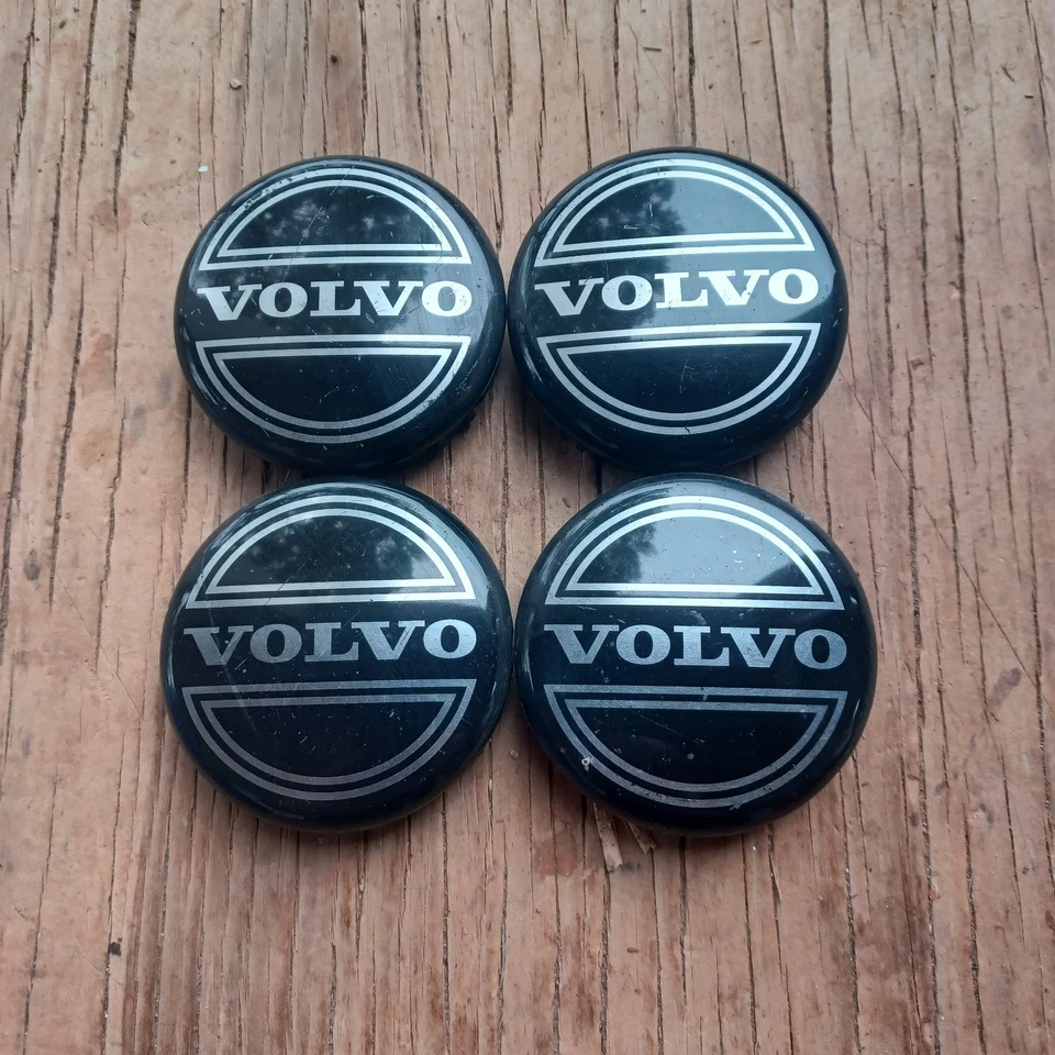 Volvo S60 S80 V40 V50 V70 XC70 XC90 center cap set 1998-2010 PN 86 46379 - Image 1 of 3
