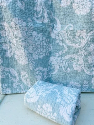 Juego de 2 fundas de almohada Laura Ashley estándar azul y blanco floral acolchado algodón Foto 1 de 4