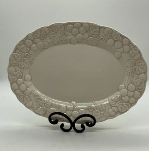 Poppy Trail Antique Grape By Metlox California  9/12 Oval Serving Platter - Picture 1 of 6