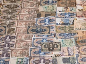 Antique Brazil Foreign Currency Banknote Lot of 76 – RARE! Cruzeiros - Picture 1 of 10