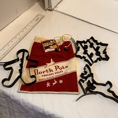 Moldes para panqueques Williams Sonoma Polo Norte NOB copo de nieve, ciervo, hombre de pan de jengibre Foto 1 de 4