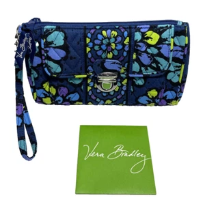 Vera Bradley Push Lock Wristlet Clutch Bag Magnolia Design New without Tag  D22 - Picture 1 of 12