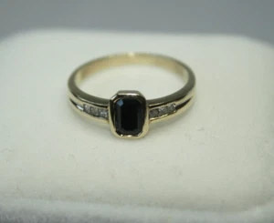 100% Genuine 9k Solid Yellow Gold 0.75cts Sapphire Diamond Ring. Size 6.25 or M - Picture 1 of 15