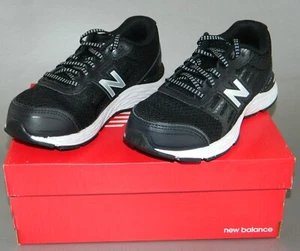 New Balance Kinder Jungen 680v5 Laufschuhe Turnschuhe schwarz weiß Größe 1,5 2 neu - Bild 1 von 7