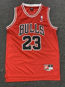 Vintage Nike Team Chicago Bulls Jersey Jordan #23 Basketball Men Medium Red 90s - Picture 1 of 9
