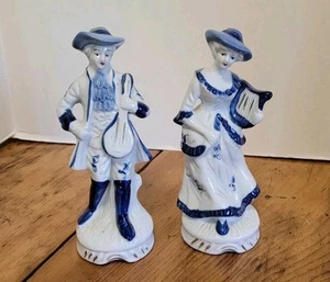 Juego de 2 estatuillas coloniales azules y blancas de dama y caballero de 8" estilo victoriano - Imagen 1 de 10