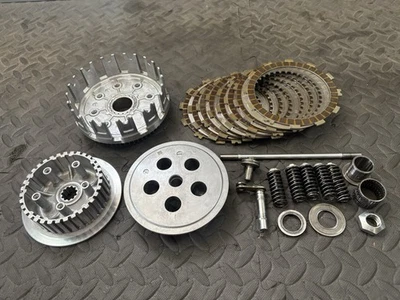 2017-2020 20 KAWASAKI KX250F KX 250 OEM EMBREAGEM CESTA COMPLETA CENTRO PLACAS DE CUBO - Imagem 1 de 4