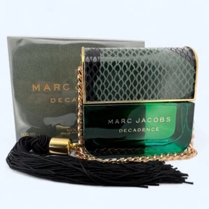 Marc Jacobs Decadence 3.4 oz 100 ml Eau De Parfum Women's Spray - Picture 1 of 5