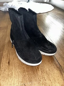 Sorel Women’s Explorer Zip Black Winter Boots, Size 11 - Picture 1 of 5