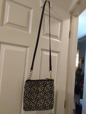 Tommy Hilfiger Purse Handbag Tote Black Gold Shoulder Strap Bag New  - Image 1 of 4