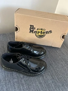 Dr Martens Everley Black Patent Leather Girls Shoes UK 11.5 NEW - Picture 1 of 6