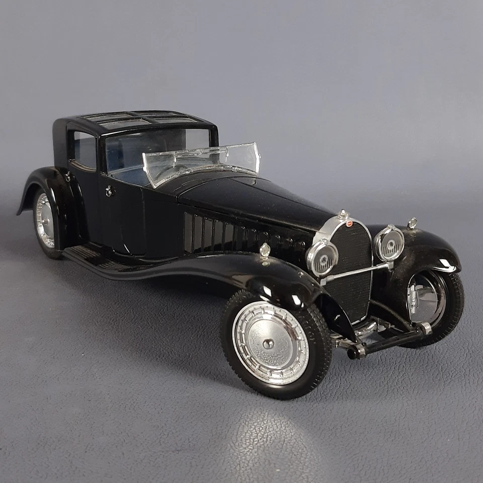 Bugatti Royale 1930 Type 41 SOLIDO 1/21 Metallo Modello da Collezione Vintage - Immagine 1 di 4