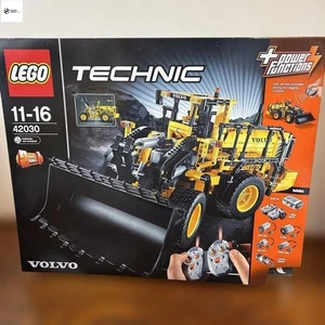 LEGO Technic Volvo L350F Wheel Loader 42030 In 2014 New Retired P2 - Picture 1 of 20