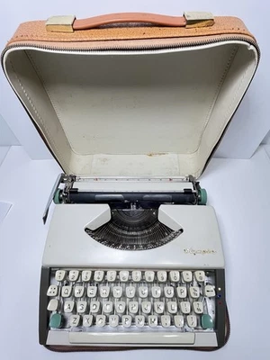 复古 Olympia De Luxe Cursive 脚本字体带盒西德  — 第 1/4 张图片