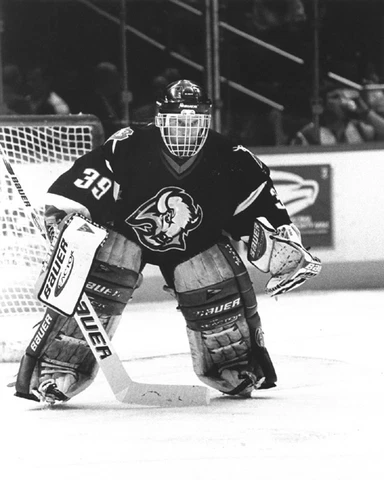 1997 Buffalo Sabres DOMINIK HASEK Glossy 8x10 Photo NHL Hockey Print Poster Cover
