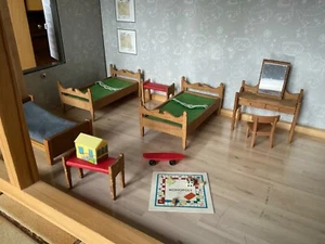 MEUBLES DE MAISON DE POUPÉE - CHAMBRE D'ENFANTS + ACCESSOIRES - LUNDBY - Photo 1/14