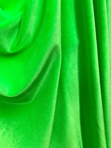 HELLGRÜNER POLYESTER STRETCH SAMT STOFF (60 Zoll) Meterware - Bild 1 von 1