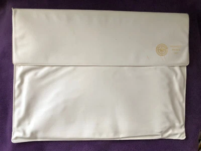 Porte menu en vinyle du paquebot France offert pendant la croisière de Noel 1971 - Photo 1/4