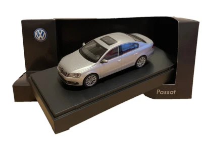 Volkswagen Passat B7 - scala 1/43 - modellino VW Schuco - Immagine 1 di 4