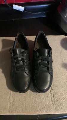 Women’s hush puppies black shoes - Image 1 of 4