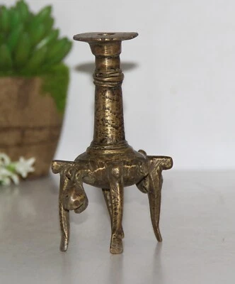 18 岁黄铜不同手工黑眼粉瓶 / Surmadani 9474 — 第 1/4 张图片