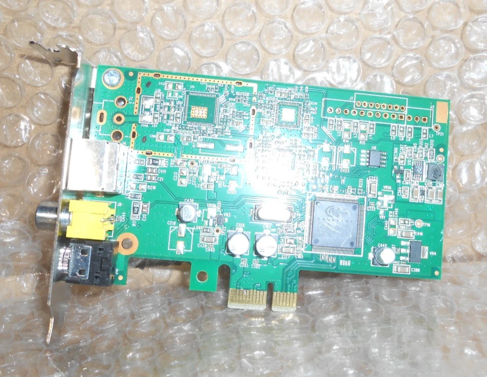 Placa de circuito de captura de video Hauppauge ImpactVCB S 71100 LF Rev H4 Foto 1 de 4