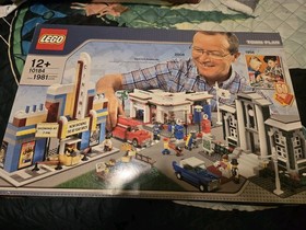 LEGO Creator Expert: Town Plan (10184) - New But Creased And Damaged Box