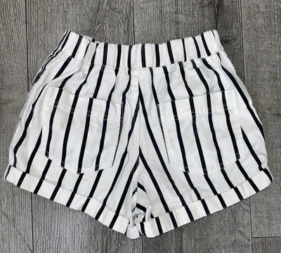 Forever 21 女式黑白条纹短裤 XS 码  — 第 1/3 张图片
