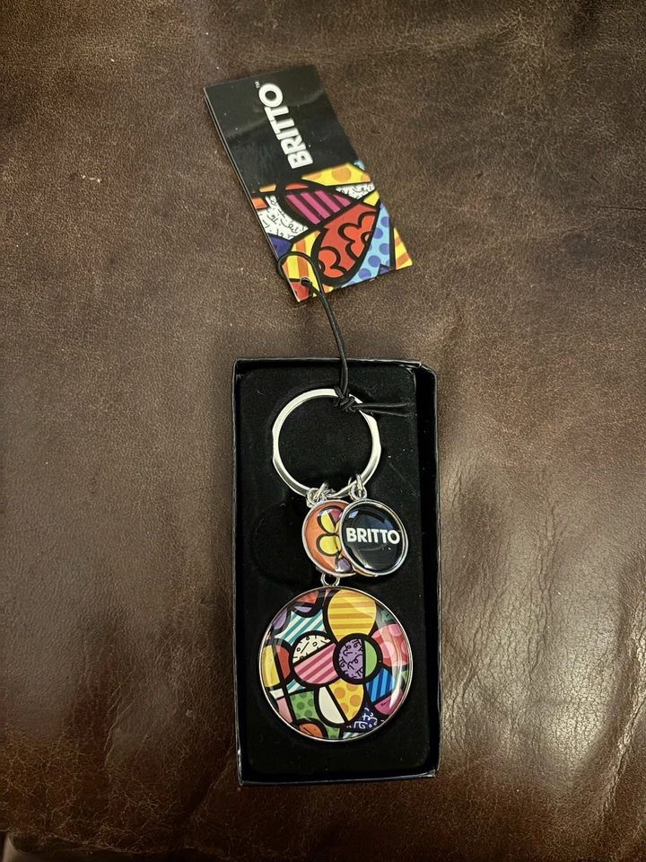 Romero Britto 4 Asst Keychains - flower #334181 - Изображение 1 из 1