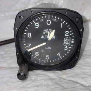 Cessna 20Kft ALTIMETER PN’s C661011-0105 & 22–374-B01–2 Weston Instruments 374B - Bild 1 von 4
