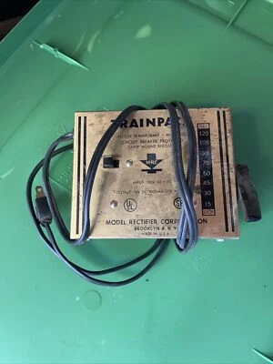 MRC Trainpack Model 100 for HO Scale Trains Variable DC and fixed AC circuits - Image 1 of 2