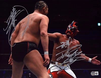 Foto assinada por Jushin Liger & Minoru Suzuki 11x14 BAS CERTIFICADO DE AUTENTICIDADE Novo Japão Pro Wrestling - Imagem 1 de 4